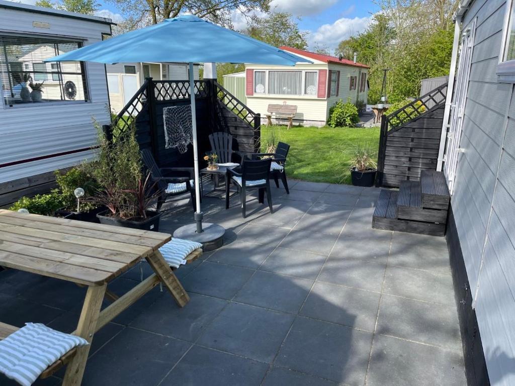 Ervaar 'Fryske Weelde' Op Vijf Sterren Vakantiepark De Kuilart Koudum Extérieur photo