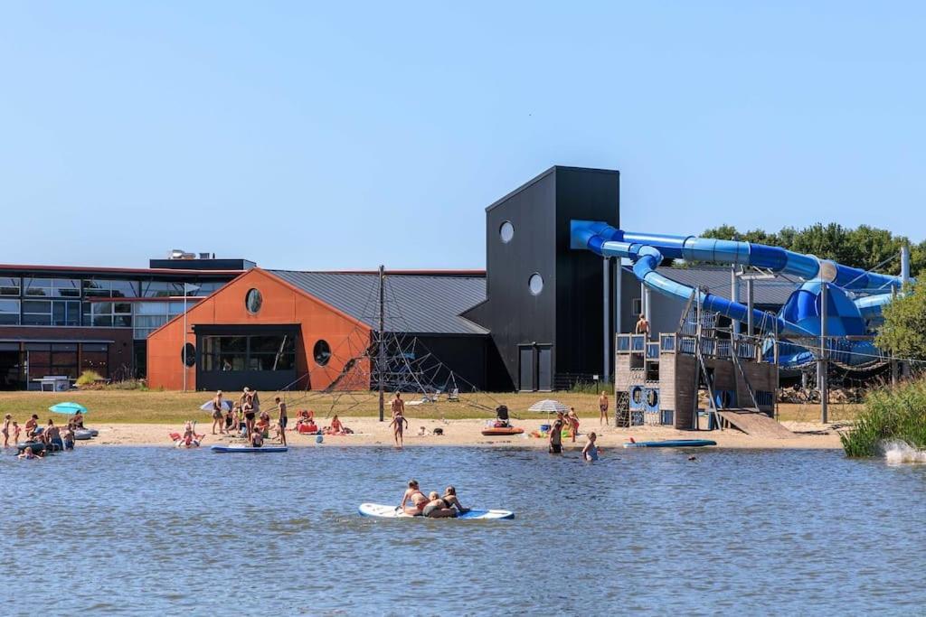 Ervaar 'Fryske Weelde' Op Vijf Sterren Vakantiepark De Kuilart Koudum Extérieur photo