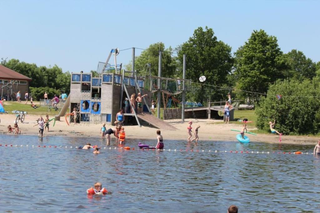 Ervaar 'Fryske Weelde' Op Vijf Sterren Vakantiepark De Kuilart Koudum Extérieur photo