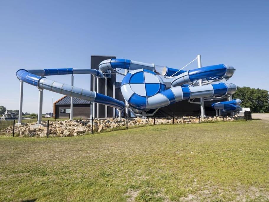 Ervaar 'Fryske Weelde' Op Vijf Sterren Vakantiepark De Kuilart Koudum Extérieur photo